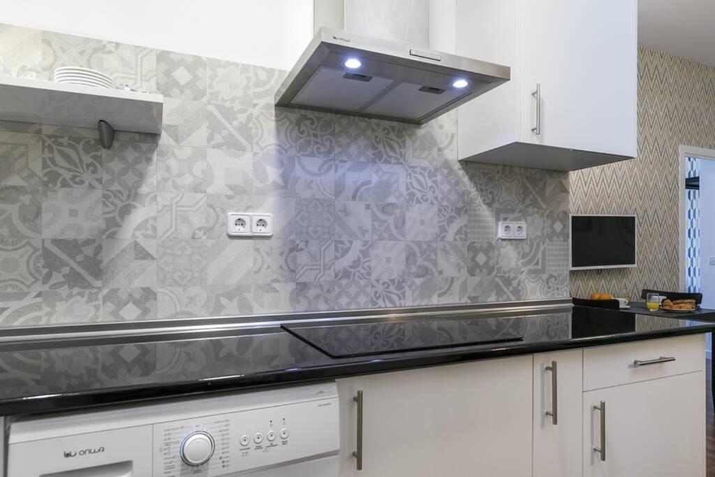 Apartamentos Plaza De Pedro Zerolo I Madrid Esterno foto