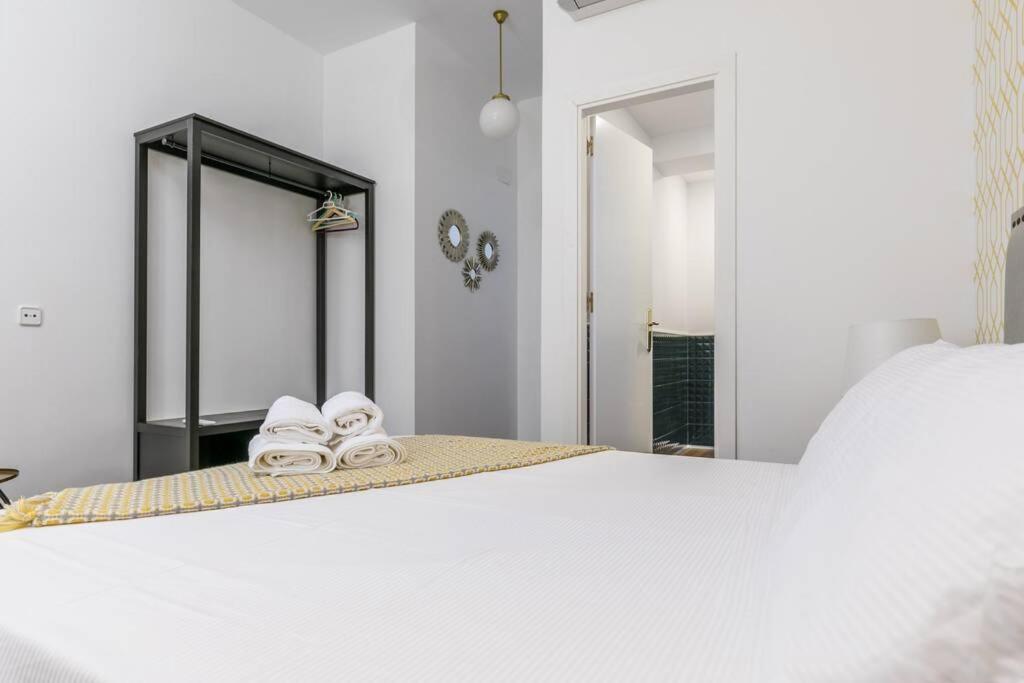 Apartamentos Plaza De Pedro Zerolo I Madrid Esterno foto